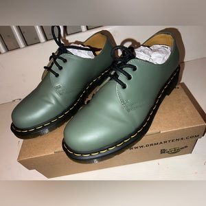 Dr. Martens, size 9 women Khaki Green